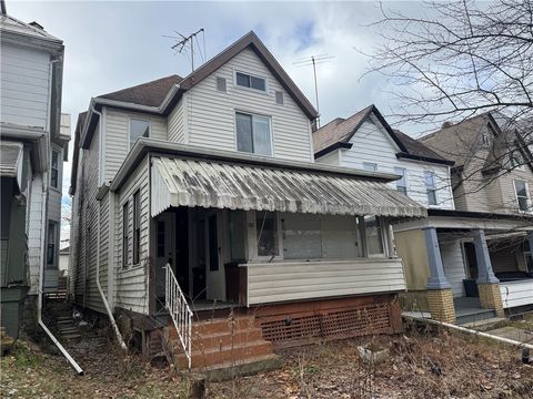 Homes For Sale - 166 Grant Ave Ave<br/> Vandergrift, PA 15690