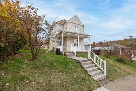 Photo of 30 Hayes Ave, Washington, PA 15301 (MLS # 1729200)
