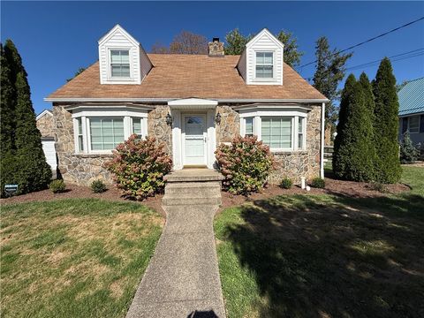 Photo of 515 Locust St, Indiana, PA 15701 (MLS # 1724069)