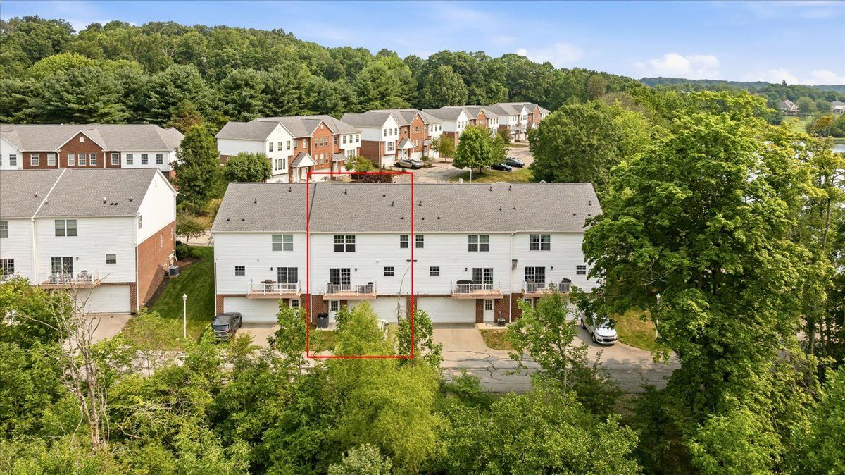 303 Lakeview Court