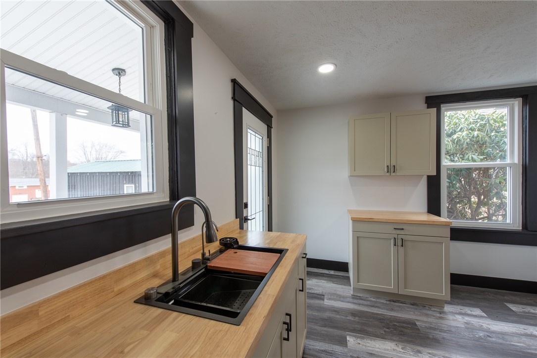 Oklahoma Boro, Pennsylvania 15613, United States, 4 Bedrooms Bedrooms, ,2 BathroomsBathrooms,Residential,Active,77083