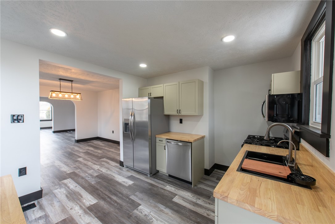 Oklahoma Boro, Pennsylvania 15613, United States, 4 Bedrooms Bedrooms, ,2 BathroomsBathrooms,Residential,Active,77083