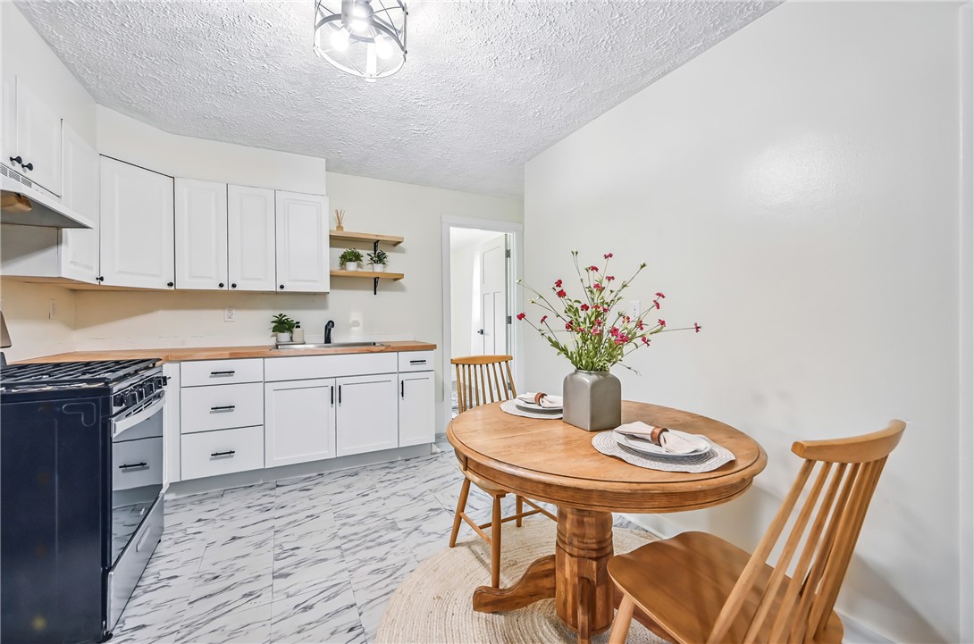 Farrell, Pennsylvania 16121, United States, 2 Bedrooms Bedrooms, ,1 BathroomBathrooms,Residential,Active,149557