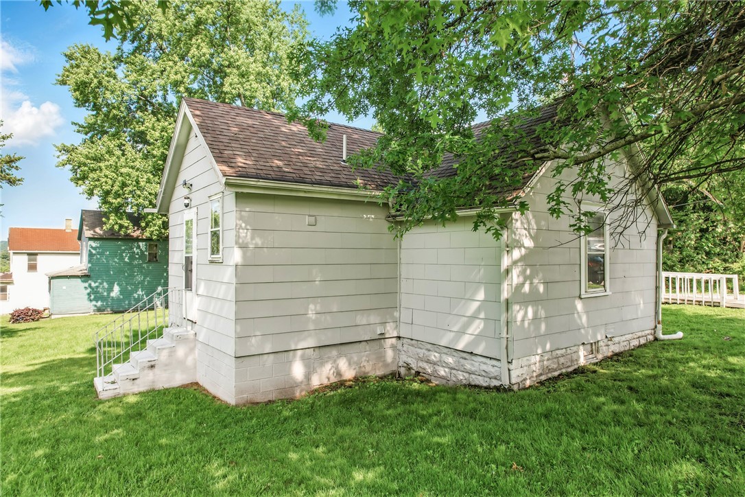 Farrell, Pennsylvania 16121, United States, 2 Bedrooms Bedrooms, ,1 BathroomBathrooms,Residential,Active,149557