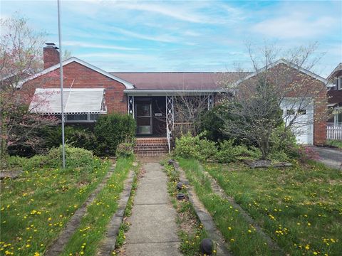 Townhouse For Sale - 423 E Hazelcroft Ave Ave<br/> New Castle, PA 16105