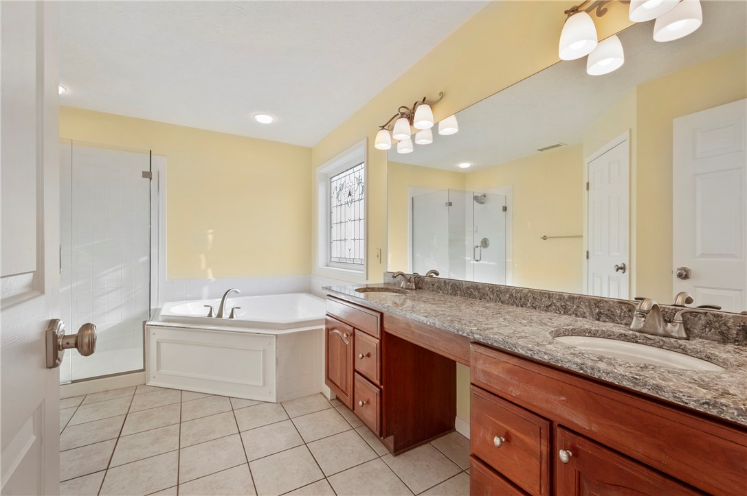 Cranberry Twp, Pennsylvania 16066, United States, 4 Bedrooms Bedrooms, ,4 BathroomsBathrooms,Residential,Pending,6670