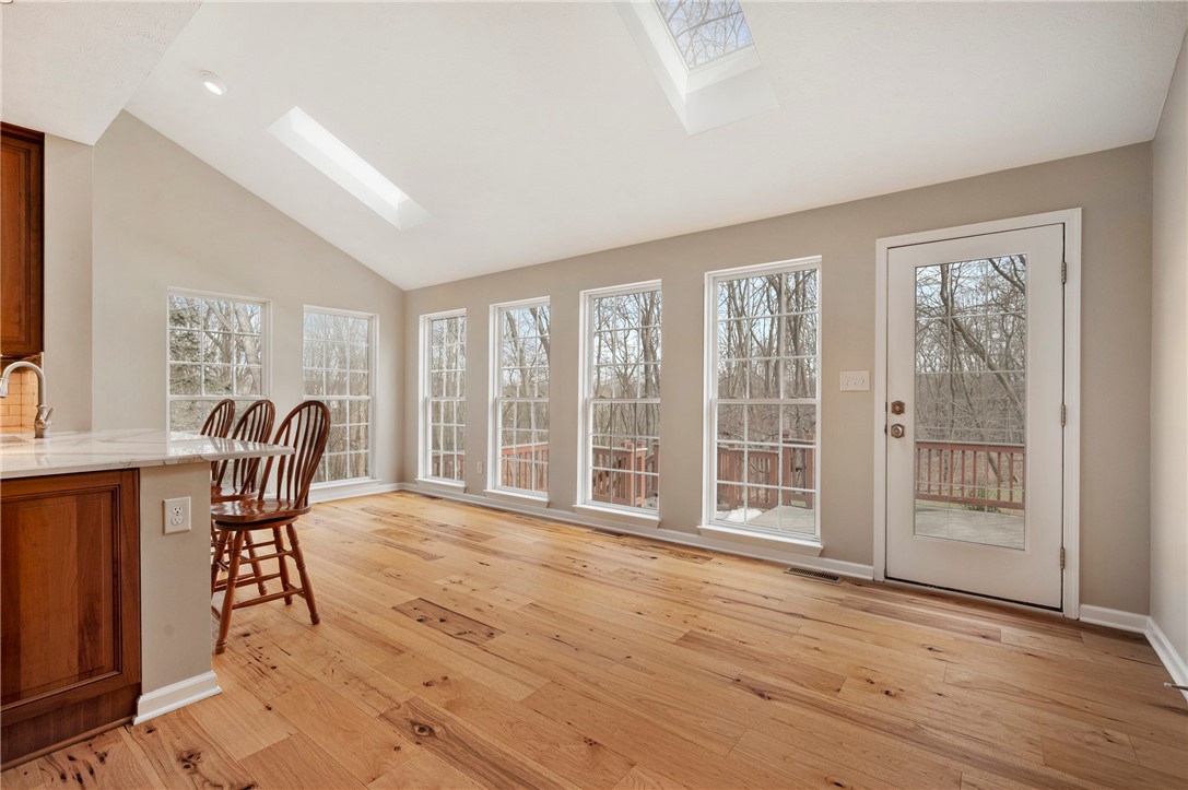 Cranberry Twp, Pennsylvania 16066, United States, 4 Bedrooms Bedrooms, ,4 BathroomsBathrooms,Residential,Pending,6670