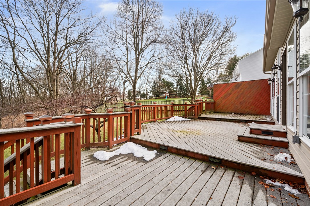 Cranberry Twp, Pennsylvania 16066, United States, 4 Bedrooms Bedrooms, ,4 BathroomsBathrooms,Residential,Pending,6670