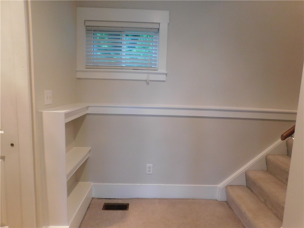 8 Ridgemead Fields Drive
