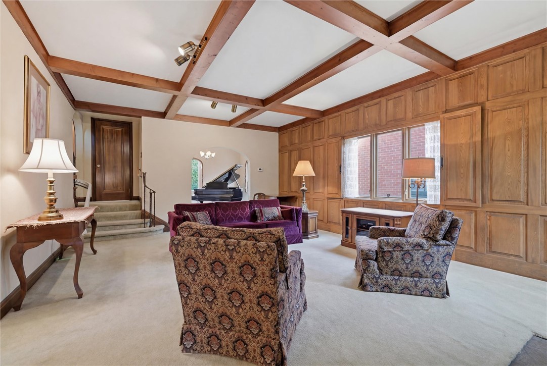 1026 Woodberry Rd