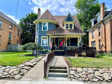 Photo for 322 E Wallace Ave