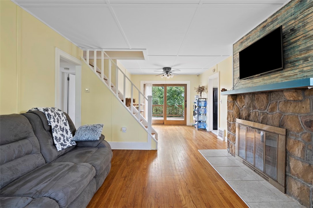 2324 Mcaleer Rd