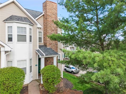 Photo of 321 Memorial Dr, Canonsburg, PA 15317 (MLS # 1747422)