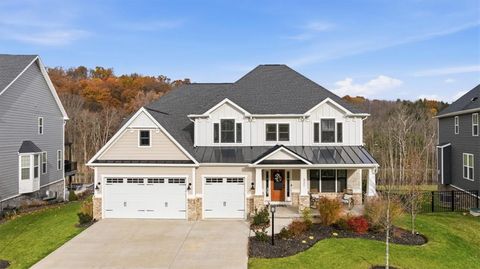 Photo of 321 Crest Ln, Mars, PA 16046 (MLS # 1731052)