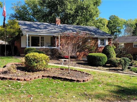 Photo of 277 Voss Rd, Bethel Park, PA 15102 (MLS # 1726444)