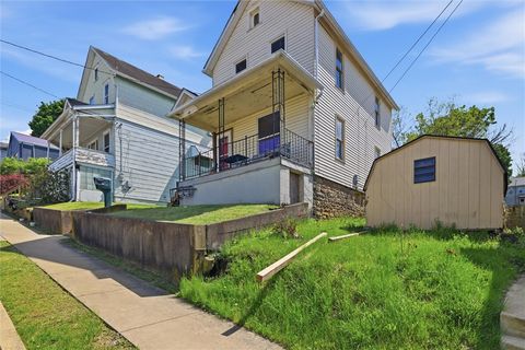 Photo of 205 Lowell St, Vandergrift, PA 15690 (MLS # 1750412)