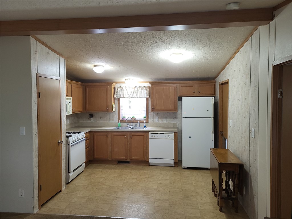 28 Parkvue Dr Dr, Finleyville, Pennsylvania image 5