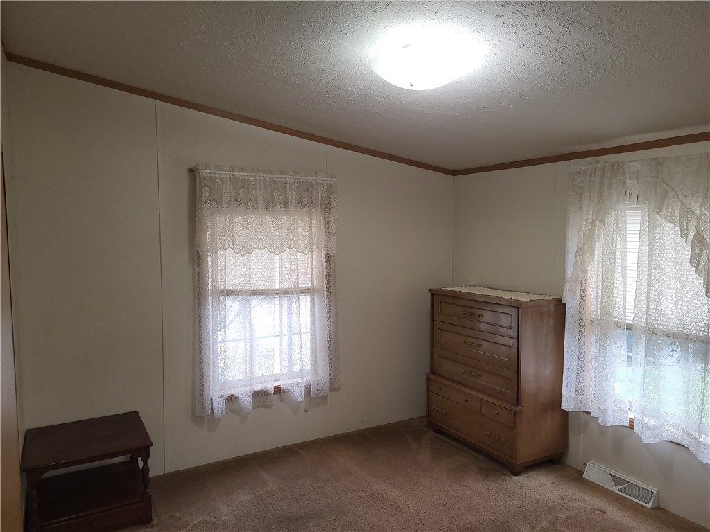 28 Parkvue Dr Dr, Finleyville, Pennsylvania image 8