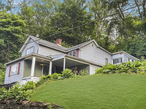 Photo of 116 Lincoln Ave, Bentleyville, PA 15314 (MLS # 1727000)