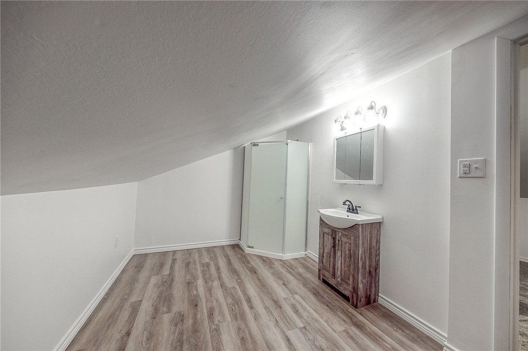 Wayne Twp - Law, Pennsylvania 16117, United States, 2 Bedrooms Bedrooms, ,2 BathroomsBathrooms,Residential,Pending,22992