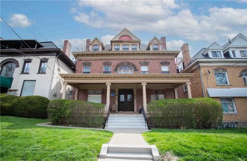 Photo of 425 S Aiken Ave, Pittsburgh, PA 15232 (MLS # 1751846)