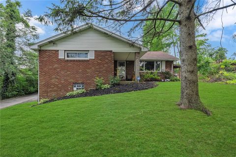 Photo of 7297 Steubenville Pike, Oakdale, PA 15071 (MLS # 1763543)