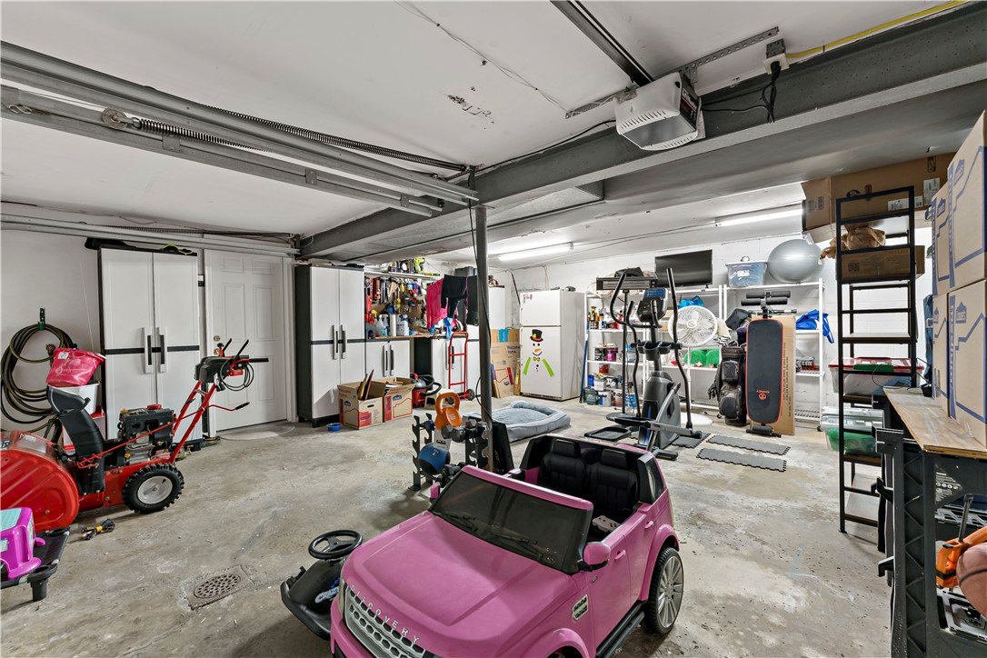 Baldwin Boro, Pennsylvania 15227, United States, 4 Bedrooms Bedrooms, ,3 BathroomsBathrooms,Residential,Contingent,22282