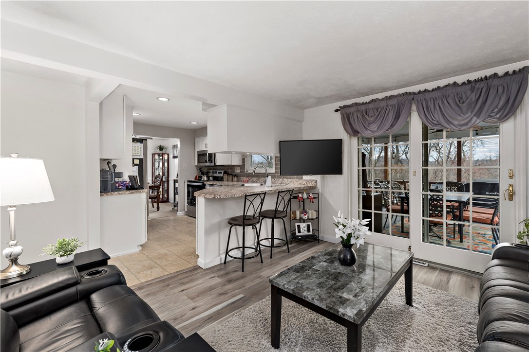 Baldwin Boro, Pennsylvania 15227, United States, 4 Bedrooms Bedrooms, ,3 BathroomsBathrooms,Residential,Contingent,22282