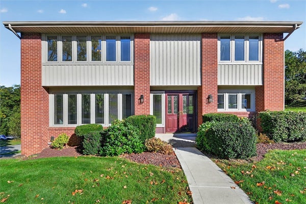 21 SCENIC DR, CORAOPOLIS, PA 15108 - Image 3ff83fc1eeaebfccd83abe270e84d5dd/3440255443