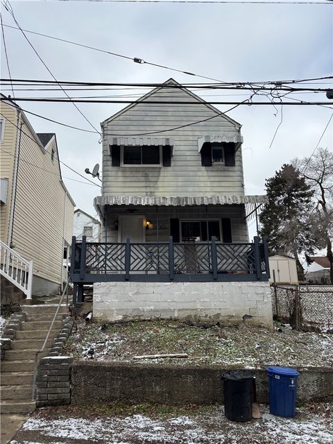 Photo of 900 Hillsboro St, Pittsburgh, PA 15204 (MLS # 1741248)