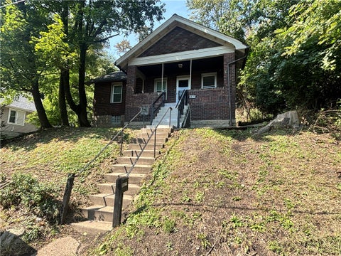 Homes For Rent - 8875 Westwood Rd Rd<br/> Penn Hills, PA 15235