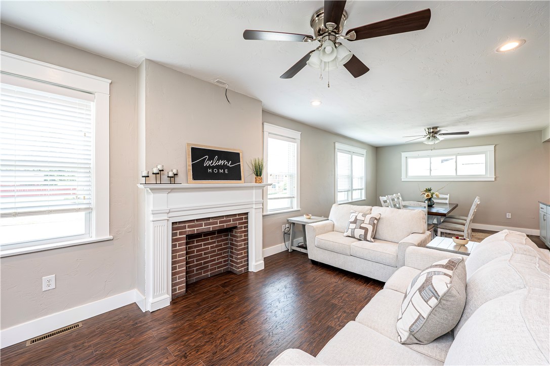 City Of Greensburg, Pennsylvania 15601, United States, 3 Bedrooms Bedrooms, ,3 BathroomsBathrooms,Residential,Pending,157993