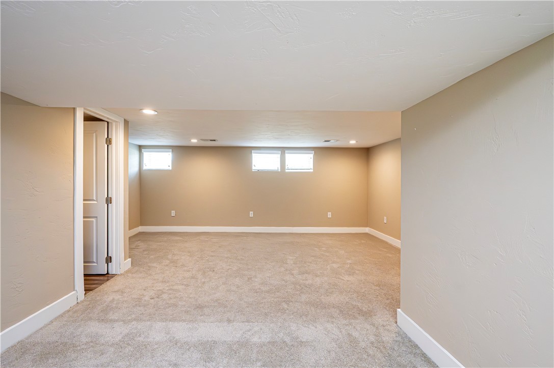 City Of Greensburg, Pennsylvania 15601, United States, 3 Bedrooms Bedrooms, ,3 BathroomsBathrooms,Residential,Pending,157993