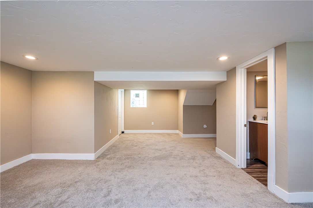 City Of Greensburg, Pennsylvania 15601, United States, 3 Bedrooms Bedrooms, ,3 BathroomsBathrooms,Residential,Pending,157993