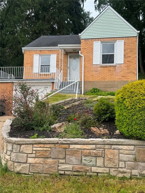 Photo of 325 Outlook St, Pittsburgh, PA 15227 (MLS # 1762468)