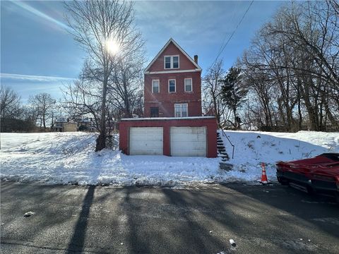 Photo of 7024 Hermitage St, Pittsburgh, PA 15208 (MLS # 1741025)