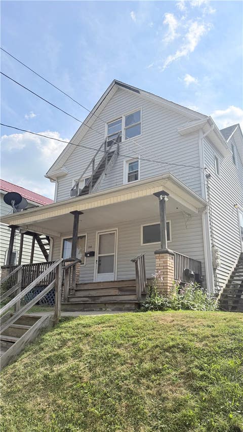 Multifamily For Sale - 1220 Randolph St St<br/> New Castle, PA 16101