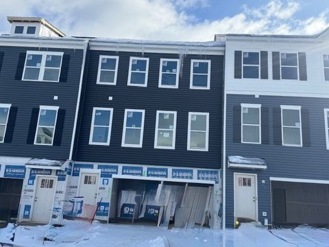 766 Olivia St Collier Twp PA 15205