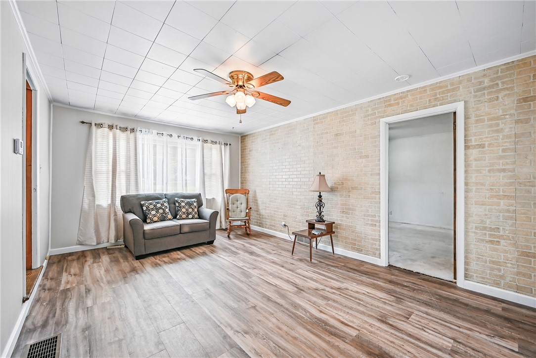 Shenango Twp - Mer, Pennsylvania 16159, United States, 2 Bedrooms Bedrooms, ,1 BathroomBathrooms,Residential,Contingent,151648