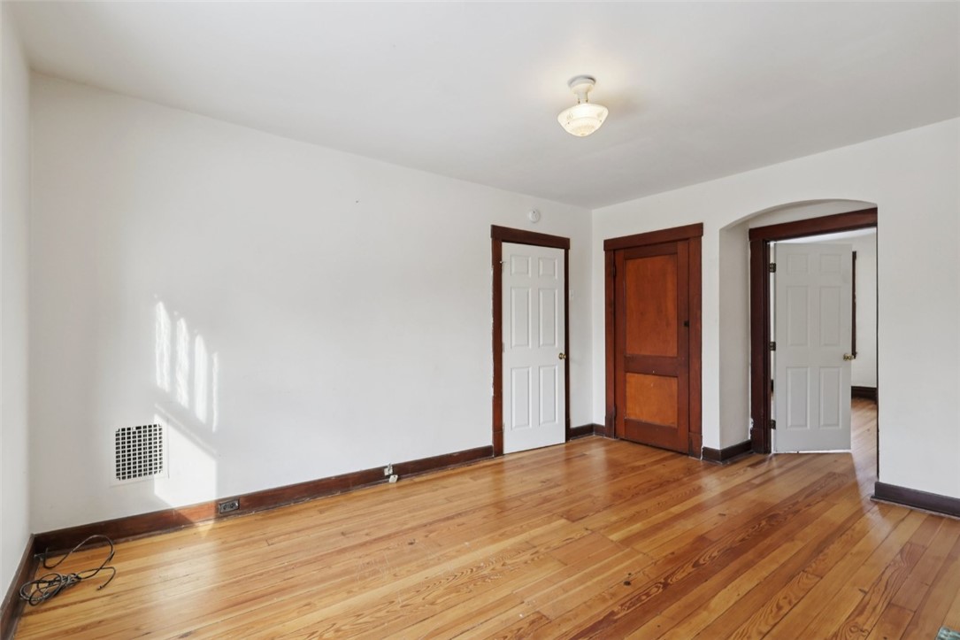 Arlington, Pennsylvania 15210, United States, 3 Bedrooms Bedrooms, ,2 BathroomsBathrooms,Residential,Active,253540