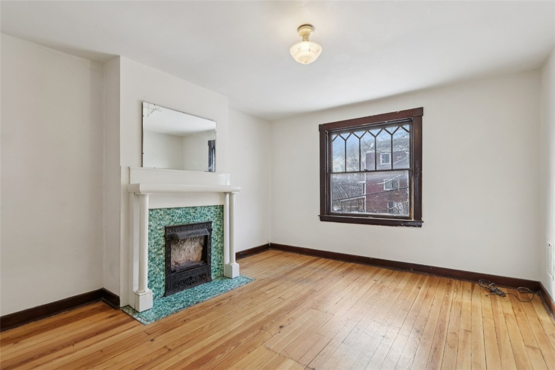 Arlington, Pennsylvania 15210, United States, 3 Bedrooms Bedrooms, ,2 BathroomsBathrooms,Residential,Active,253540