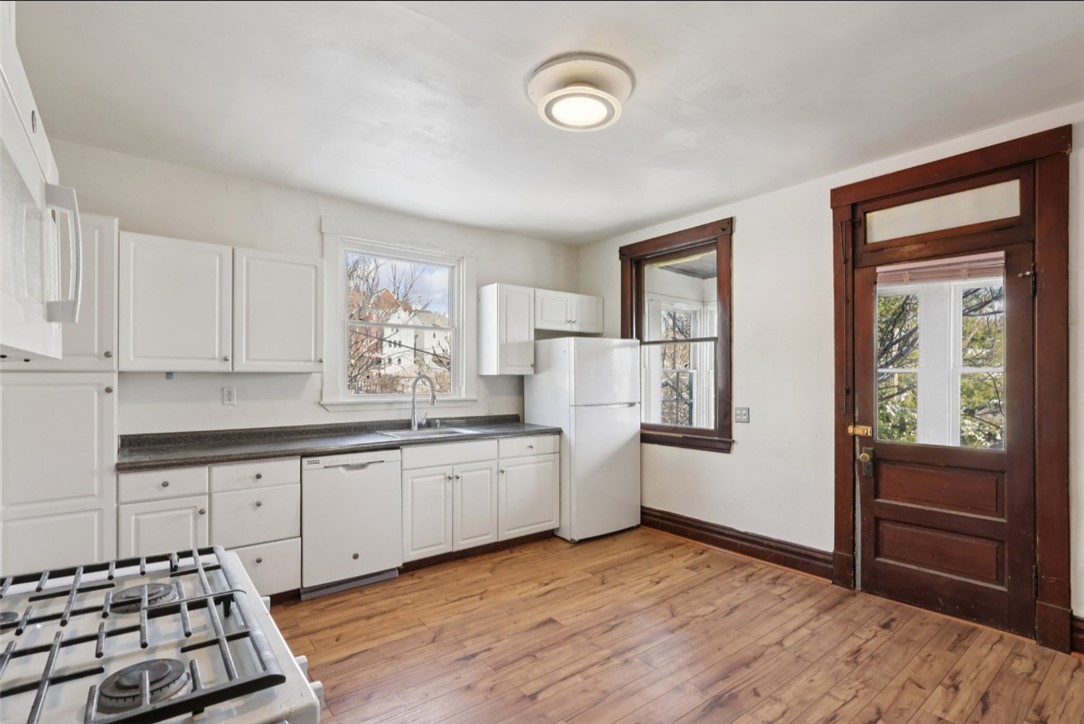 Arlington, Pennsylvania 15210, United States, 3 Bedrooms Bedrooms, ,2 BathroomsBathrooms,Residential,Active,253540