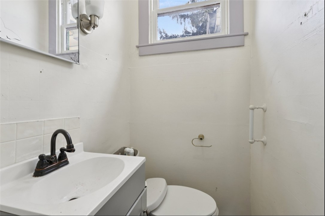 Arlington, Pennsylvania 15210, United States, 3 Bedrooms Bedrooms, ,2 BathroomsBathrooms,Residential,Active,253540