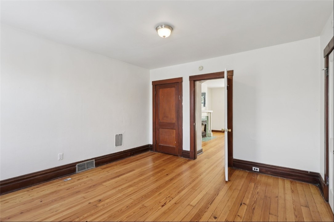 Arlington, Pennsylvania 15210, United States, 3 Bedrooms Bedrooms, ,2 BathroomsBathrooms,Residential,Active,253540