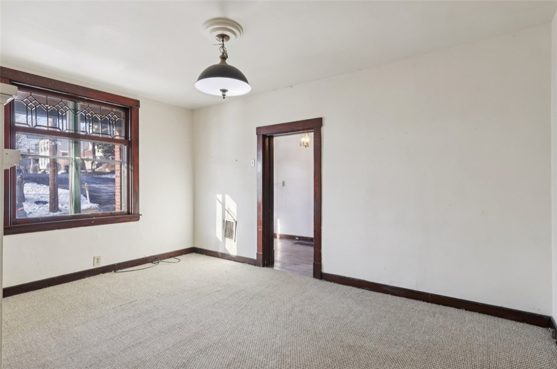 Arlington, Pennsylvania 15210, United States, 3 Bedrooms Bedrooms, ,2 BathroomsBathrooms,Residential,Active,253540