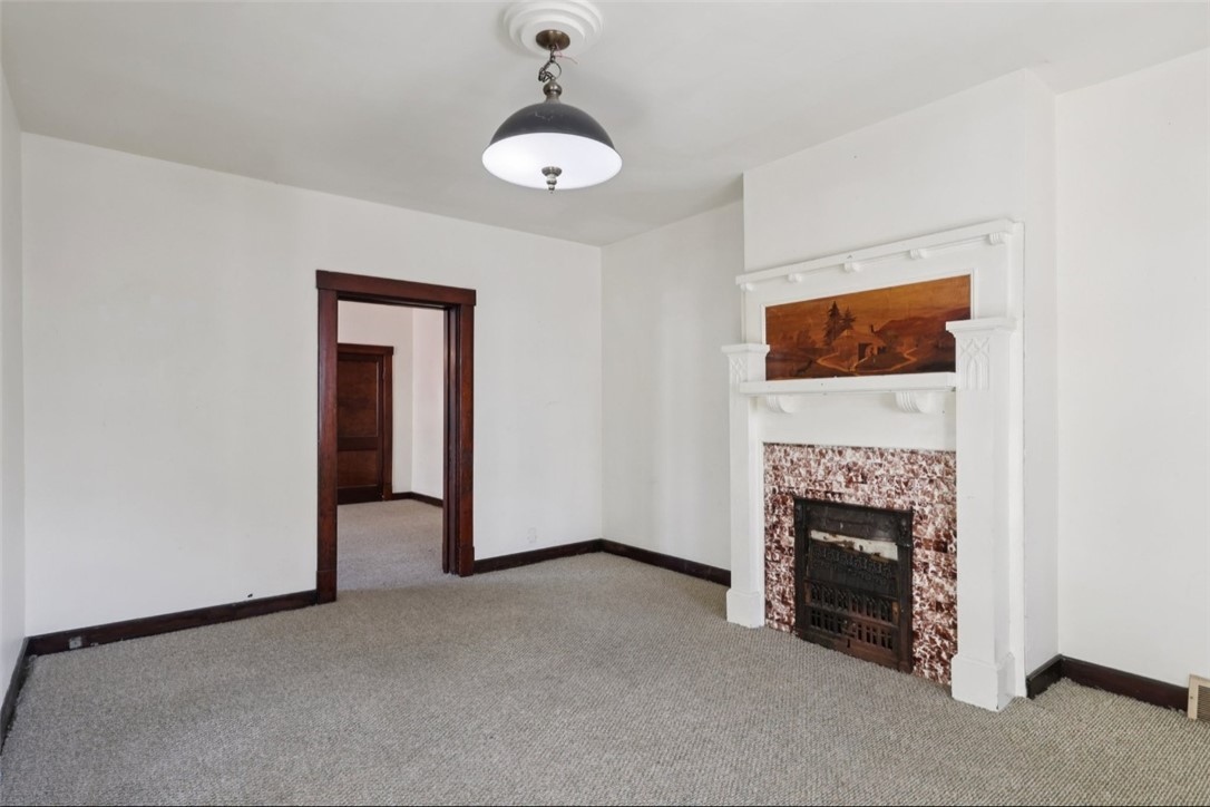 Arlington, Pennsylvania 15210, United States, 3 Bedrooms Bedrooms, ,2 BathroomsBathrooms,Residential,Active,253540