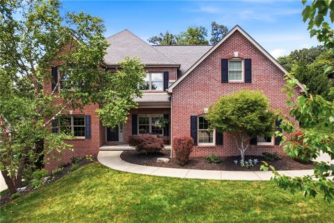 Photo of 311 Riva Ridge Dr, Cranberry Twp, PA 16066 (MLS # 1764195)