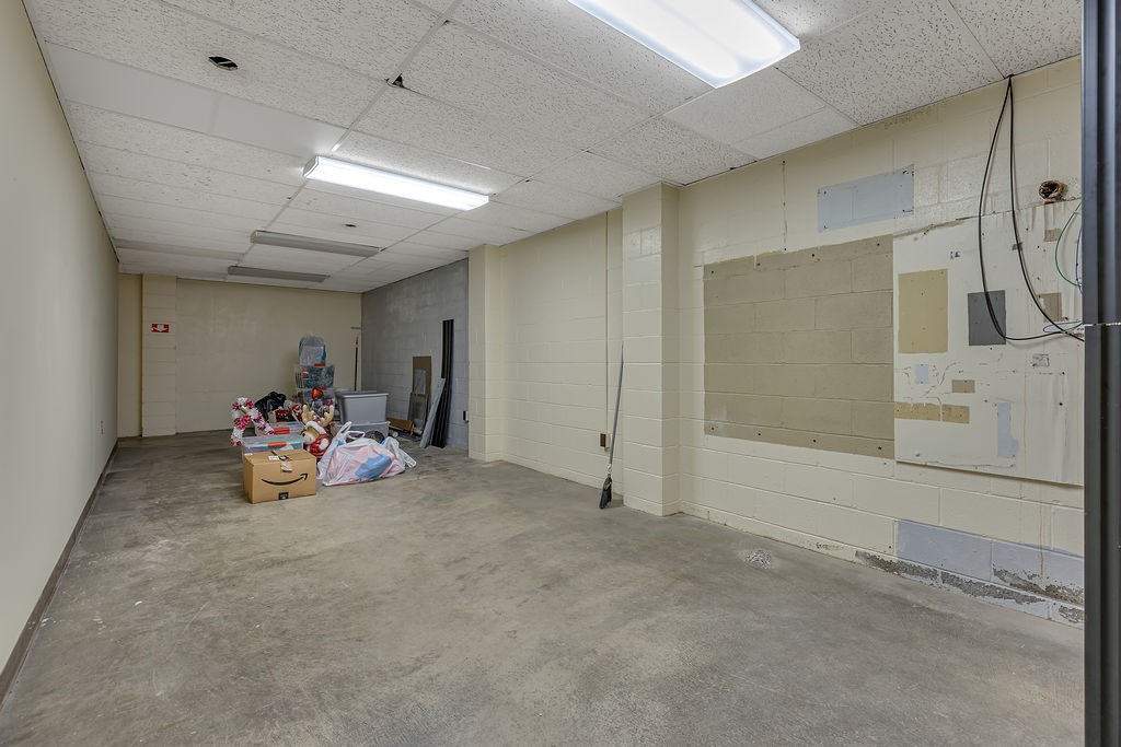 472 Adams St - Lower Level