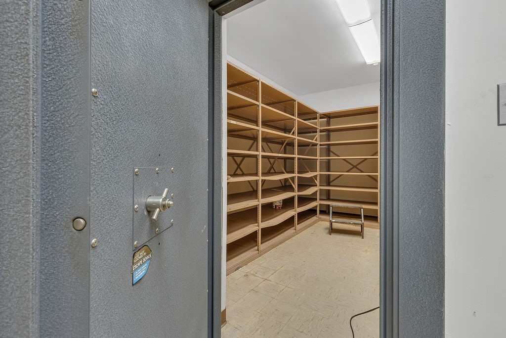472 Adams St - Lower Level