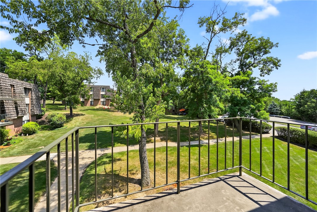 Moon/Crescent Twp, Pennsylvania 15108, United States, 2 Bedrooms Bedrooms, ,2 BathroomsBathrooms,Residential,Active,183587